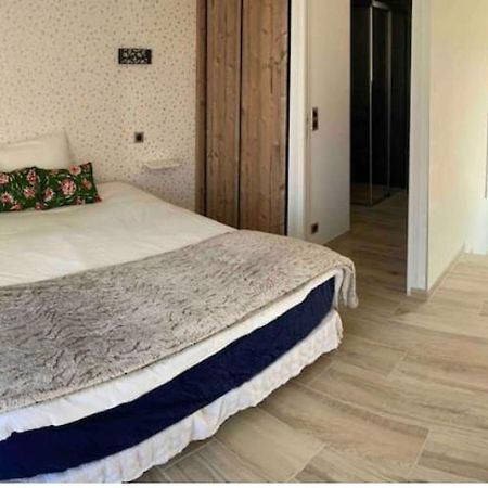 Chambre Avec Salle De Bains Privative Hermonville Esterno foto